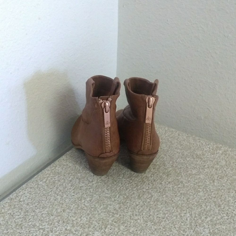 Sam Edelman Lisle Brown Leather Ankle Boots - Picture 2 of 7